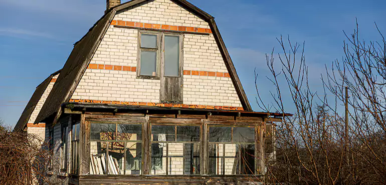 Types of Houses We Buy Without Repairs in Long Beach, CA